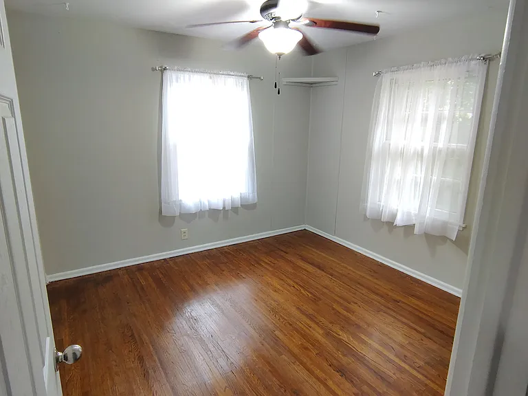 1227 E Alturas Ave — Photo 9