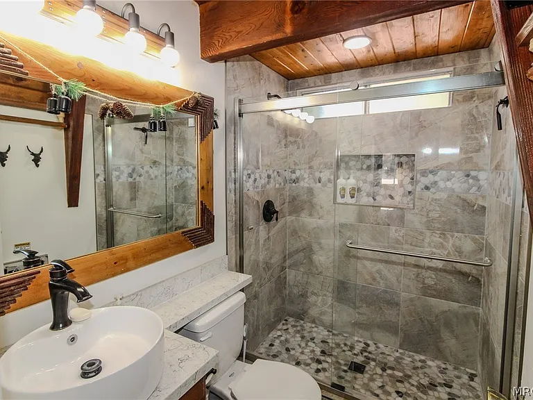 409 W Sherwood Blvd — Photo 13