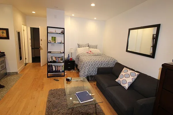 Rented by Mossanen Group | media 11