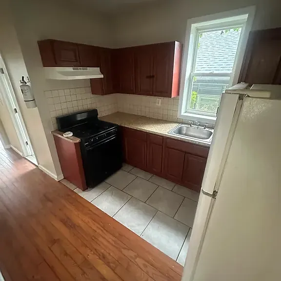 72 Norwood St — Photo 2