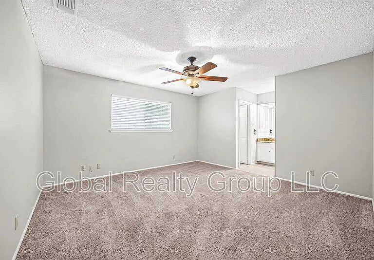 412 Cordoba Dr — Photo 16