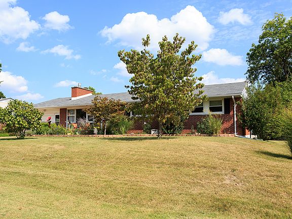 3rd image of 8750 Gayle Ave