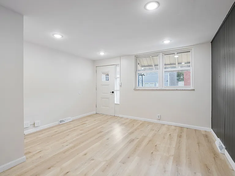 138 S 17th St — Photo 5