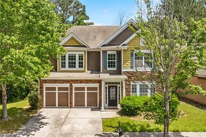 4 bed, 2.5 bath, 2765 sqft, $2,600 — Photo 1