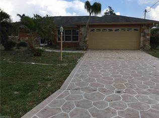 2815 SE 19th Pl, Cape Coral, FL 33904