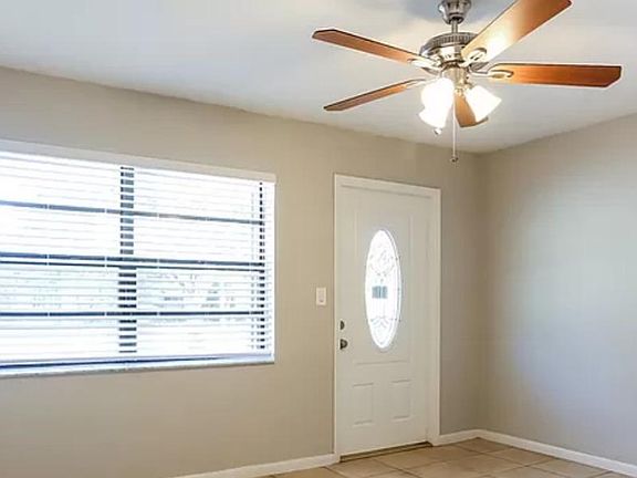 5th image of 1432 NE 28th St #1
