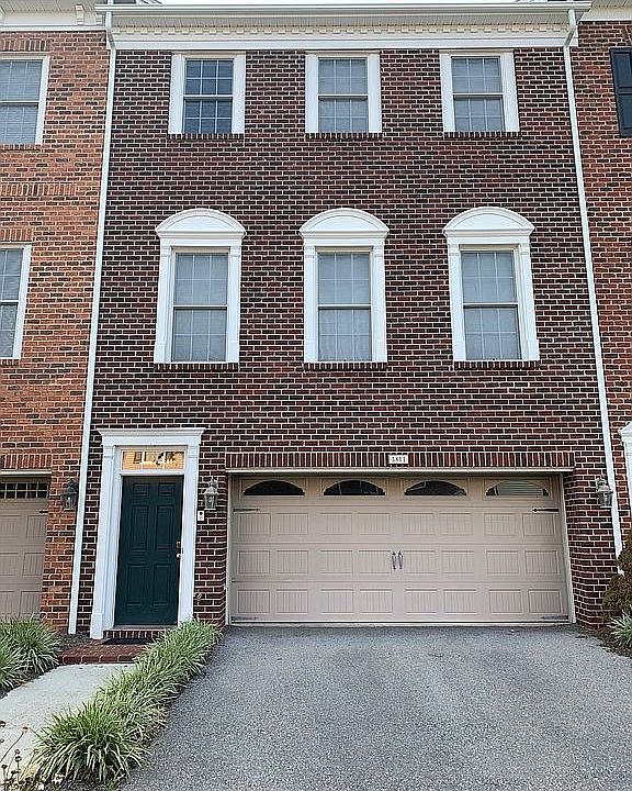 1st image of 3811 Greenway Dr SW