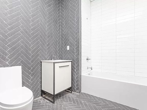 5th image of 1062 Putnam Ave #1