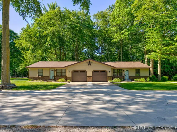 16750 Taft Rd, Spring Lake, MI 49456