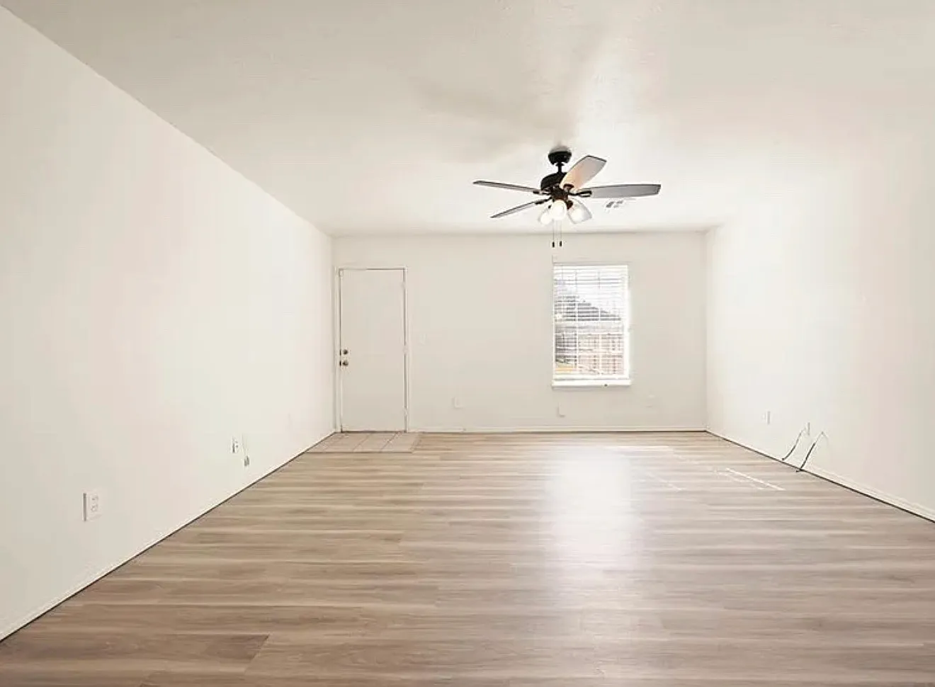 3 bed, 1169 sqft, $1,400 — Photo 2