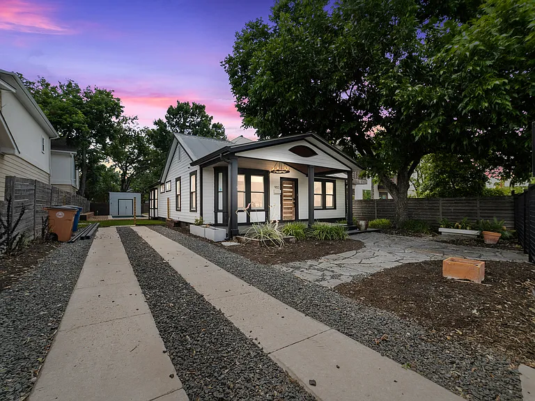 903 W Mary St — Photo 27