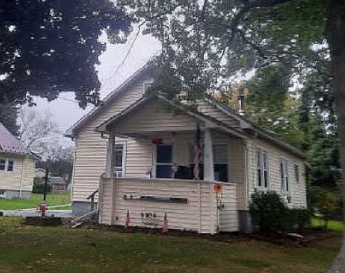 1st image of 16 Mountain View Dr