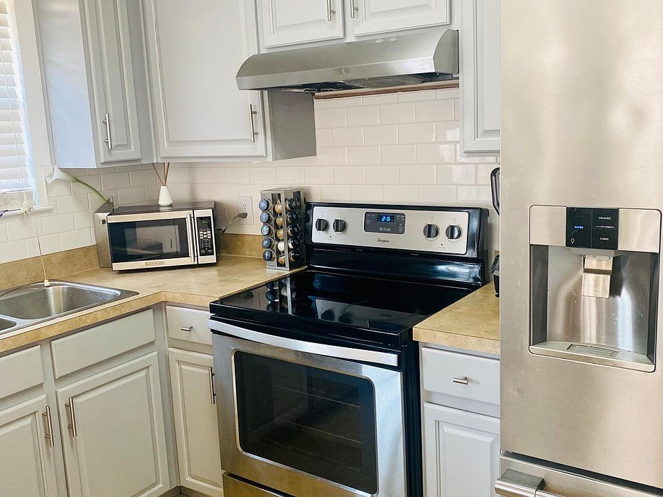1st image of 611 Oriole Blvd APT 103