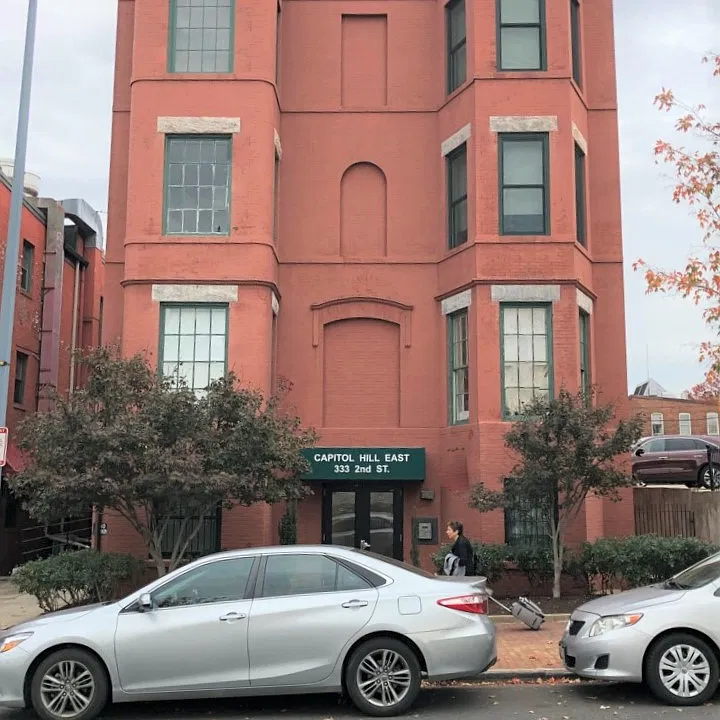 333 2nd St NE #1