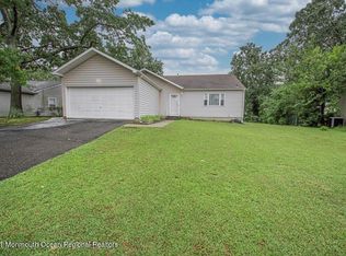 1245 Medina Rd, Lakewood, NJ 08701