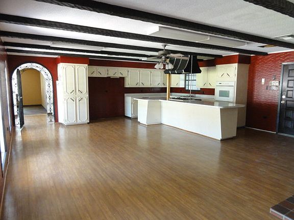 2nd image of 205 Jane Ave