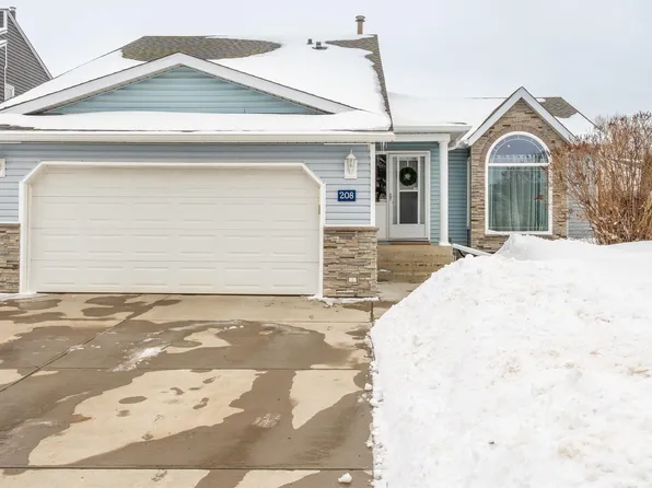 208 20a St, Cold Lake, AB T9M 1G3
