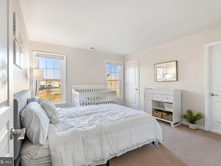 84 Wyndale Ct — Photo 35