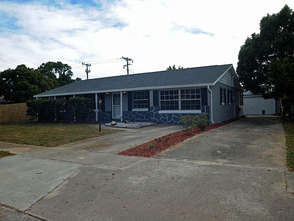 3rd image of 3205 Heather Dr