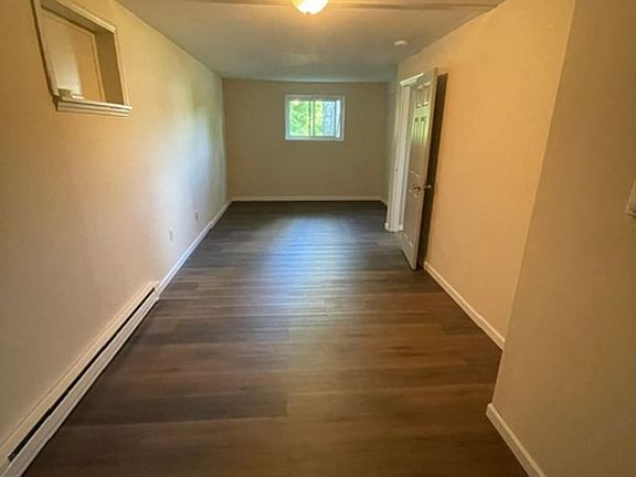 5th image of 307 Adams Dr #102