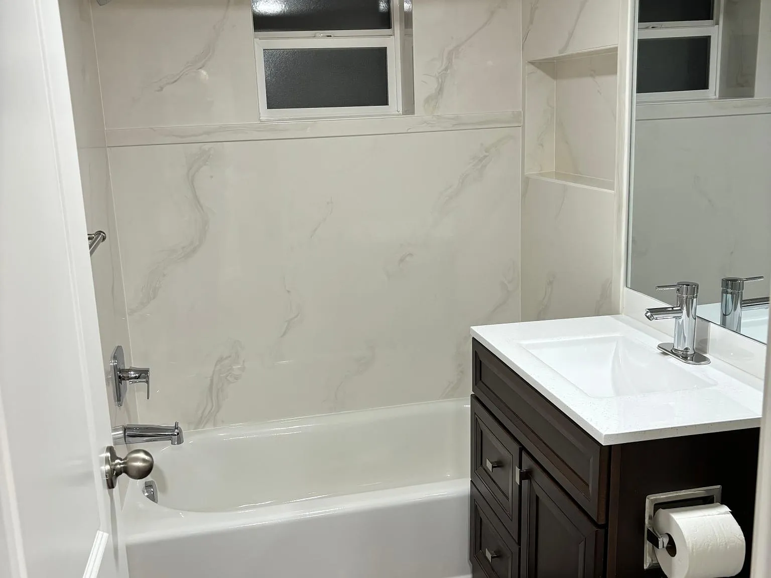 1 bed, 700 sqft, $1,220 — Photo 2