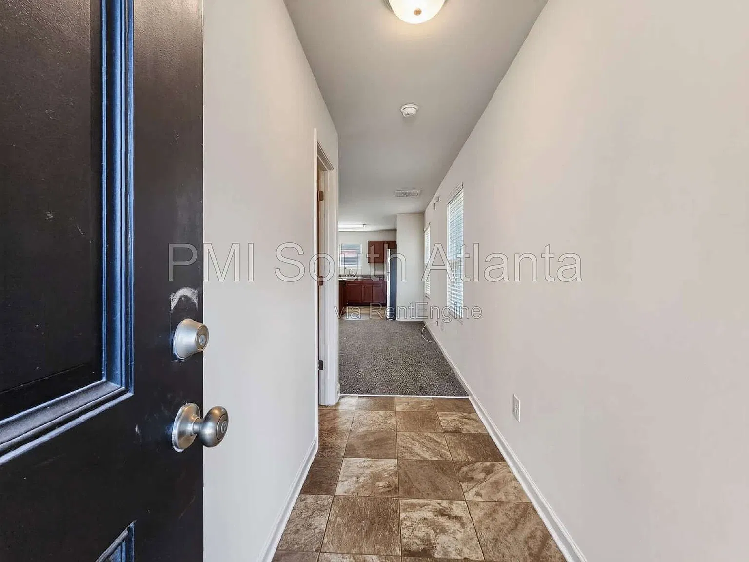 4 bed, 2.5 bath, 2100 sqft, $1,950 — Photo 2