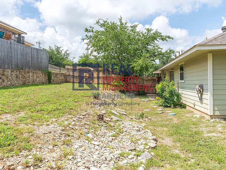703 Bryan St — Photo 25