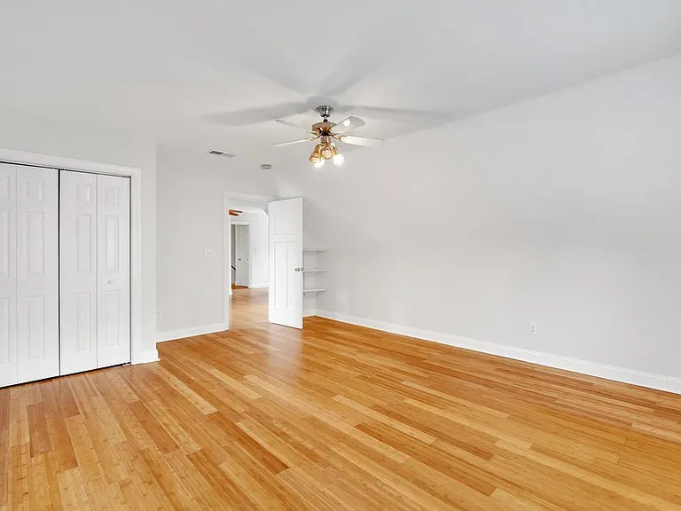 1210 Mendenhall Ct — Photo 15