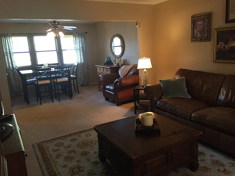 15240 Marilyn Dr