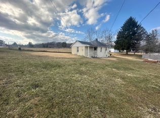 10 Republic St, New Salem, PA 15475