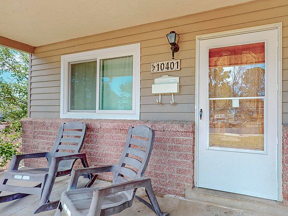 4th image of 10401 Gloria Pl NE