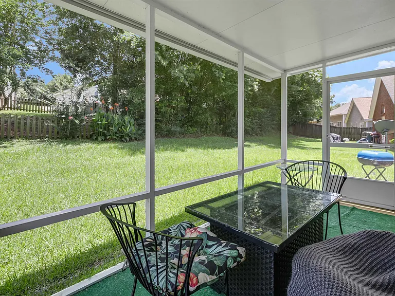 1583 Applewood Way — Photo 38