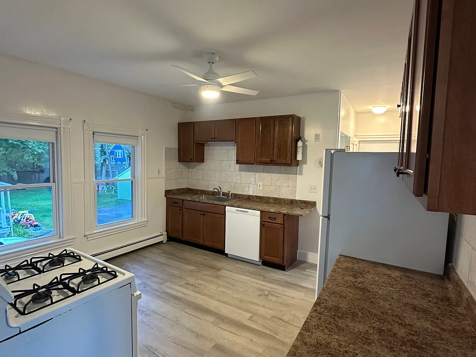 1 bed, 800 sqft, $2,250 — Photo 2