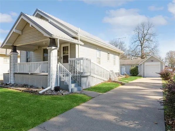 406 S Main St, Melcher, IA 50163