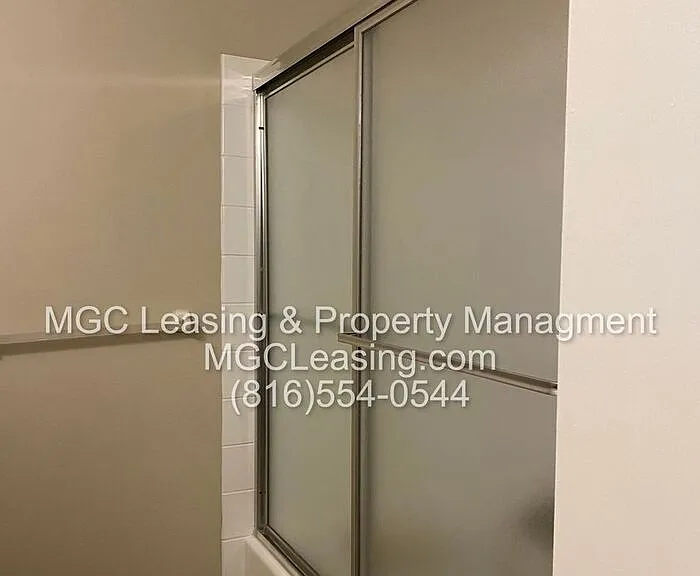 515 Sky Vue Dr #D — Photo 9