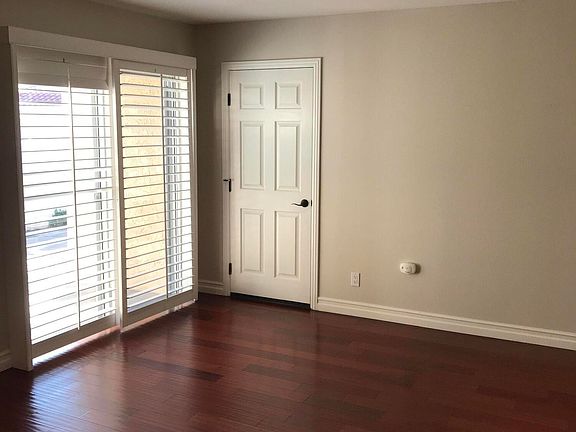 4th image of 2205 Crespi Ln