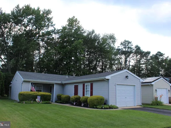 73 Huntington Dr, Southampton, NJ 08088
