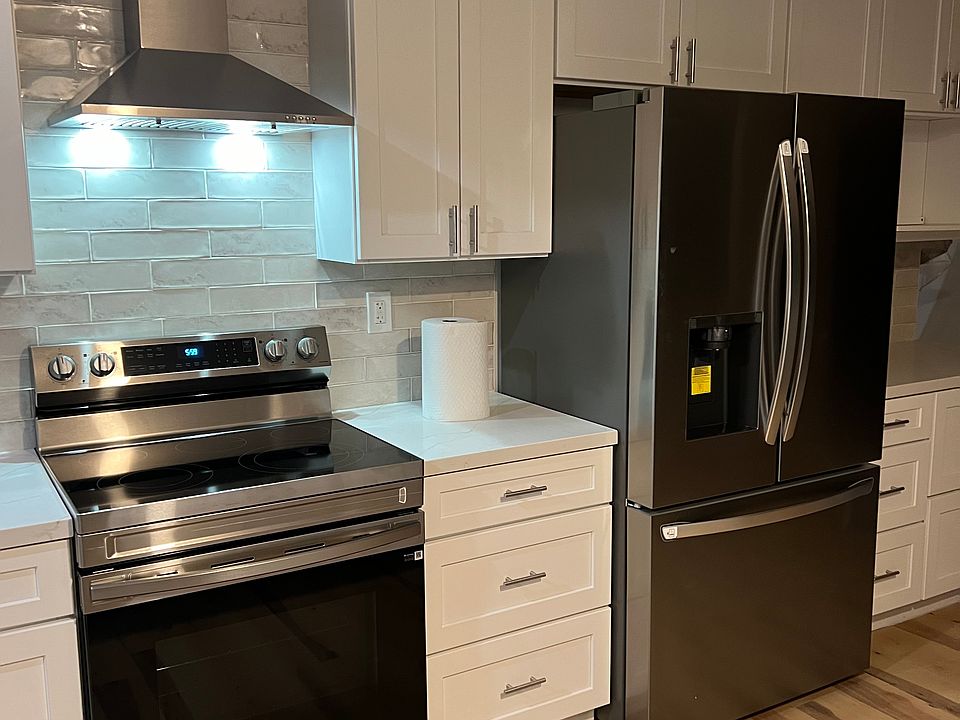 2nd image of 253 Falcon Way