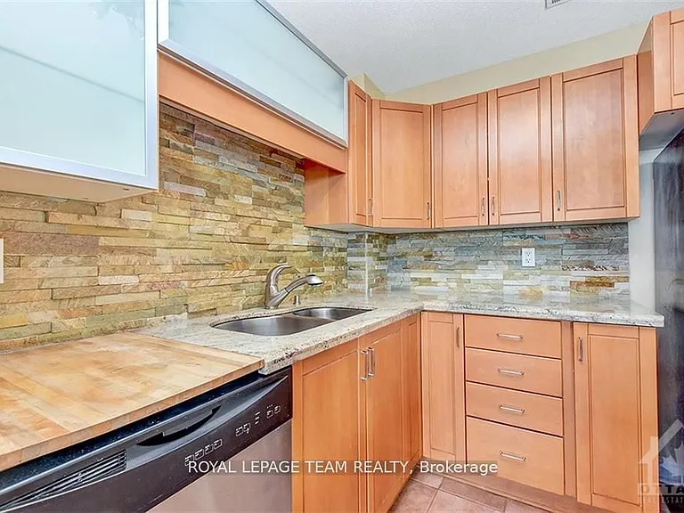 515 Saint Laurent Blvd #644 — Photo 12