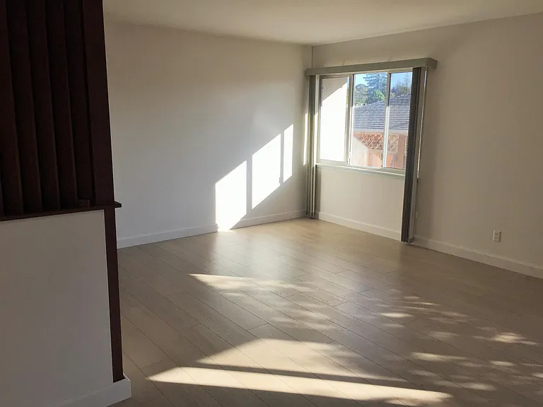 2773 Betlen Ct — Photo 2
