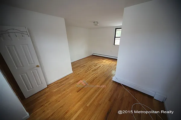Rented by Metropolitan Realty | media 5