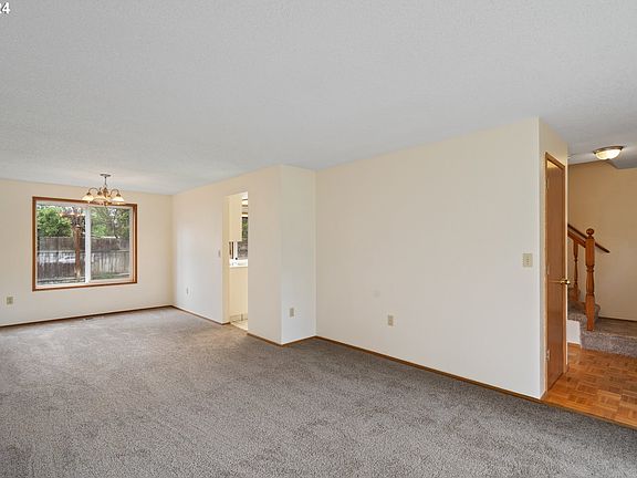 4th image of 9412 NE 106th Ct