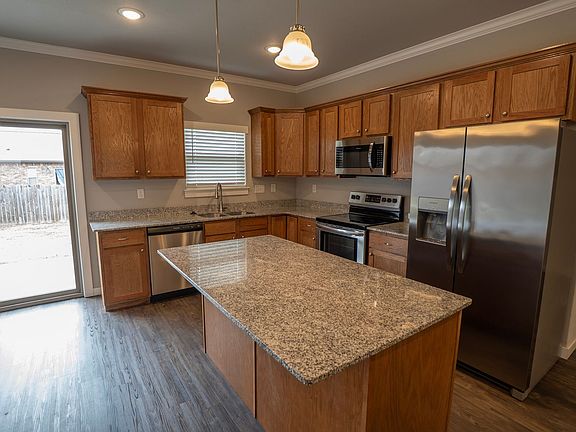 5th image of 1914 Booker Cir