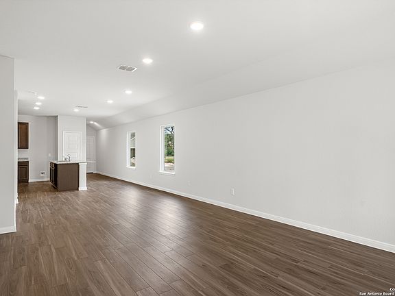 4th image of 15022 Homing Meadow
