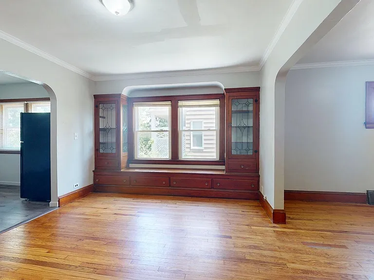 9715 Plymouth Ave — Photo 15