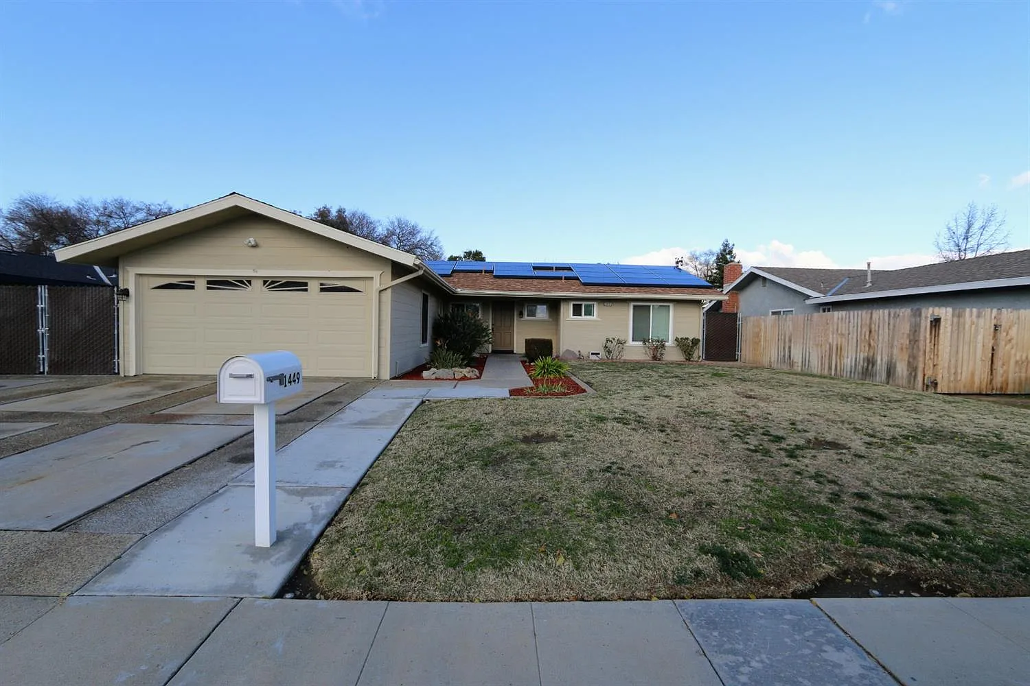 1449 Celeste Ave photo 1