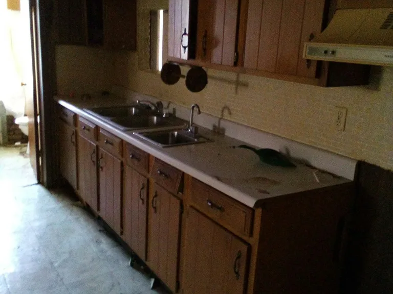 313 Station St — Photo 10