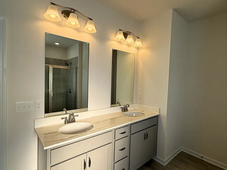 11053 Valmont Way — Photo 32
