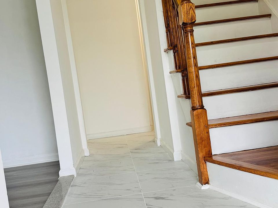 248 Timberpoint Rd, East Islip, NY 11730 Zillow