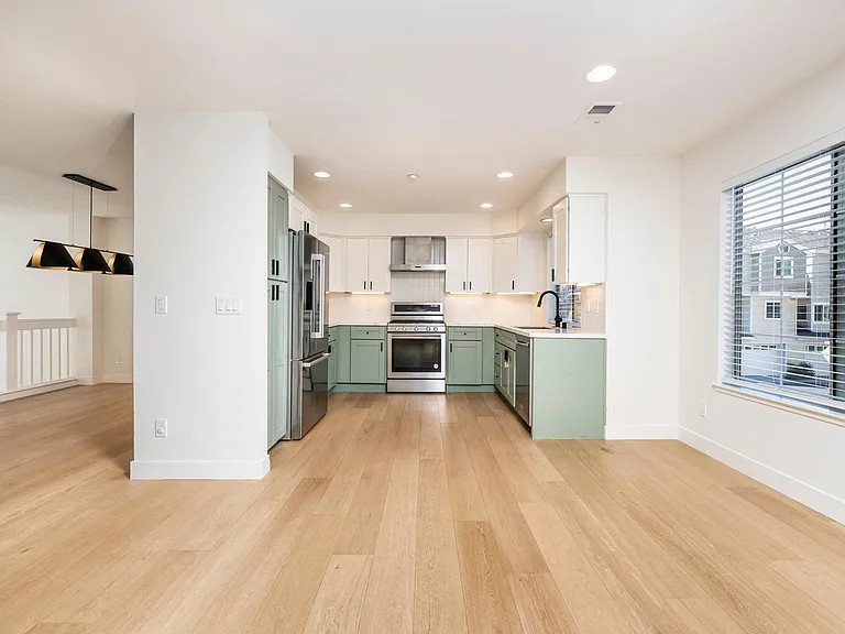 356 Meridian Dr — Photo 7